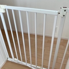 柵　ベビーゲート　穴あけ不要の画像