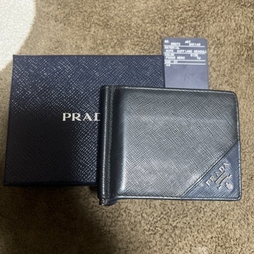 PRADA 財布
