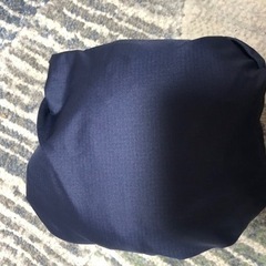 ユニクロ　ウインドブレーカー　ポケットサイズに収納可の画像