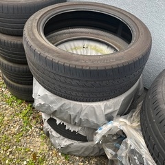 車のパーツ タイヤ