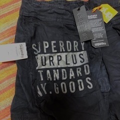 今週最終【新品超レア本物】Superdry 極度乾燥しなさい 日本未発売 カーゴパンツ XS(日本サイズM) ブラック の画像