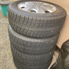車のパーツ タイヤ、ホイール