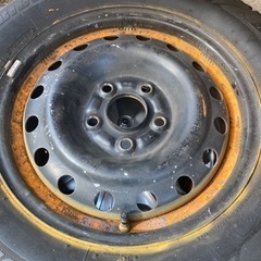 車のパーツ タイヤ、ホイールの画像