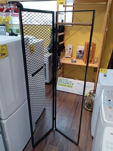 折りたたみハンガーマルチラック　ブラック　ブラウン　サイズ（約）折り畳み時 幅40×奥4×高151　　■近隣配送無料 買取GO‼　栄和店