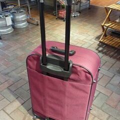ACE キャリーケース Lサイズ 赤紫系 幅45×高さ70cm 布製 カギ無し キャリーバッグ 旅行カバン 札幌市東区 新道東店の画像