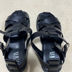 美品 ZARA サンダル サイズ30　の画像