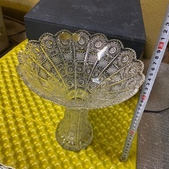クリスタルガラス　花瓶の画像