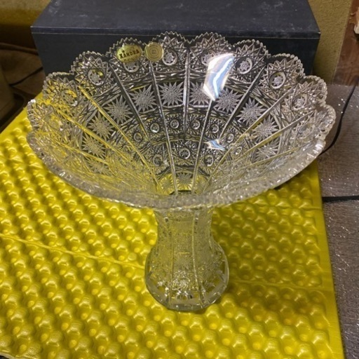 クリスタルガラス　花瓶