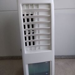 スリムタワーの冷風扇です