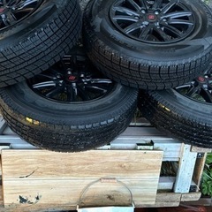 車のパーツ タイヤ、ホイールの画像