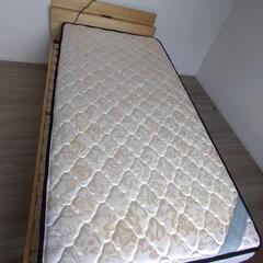 シングルベッド　モダンデコ