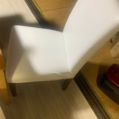 ニトリのダイニングチェア×4脚/白カバー付き
