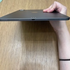 iPad pro   第2世代128GB スペースグレイの画像