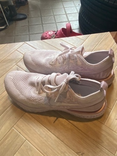 スニーカー NIKE25