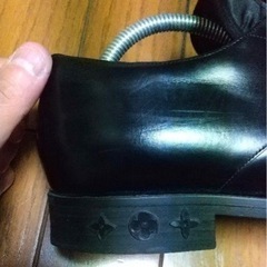 ルイヴィトンシューズ　LOUISVUITTONの画像