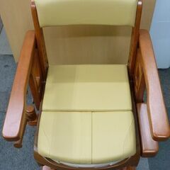 ☆未使用品 アロン化成 家具調トイレセレクトR はねあげ 標準便座 耐荷重100Kg 安寿 肘掛け 介護用品 未使用 札幌 北20条店の画像