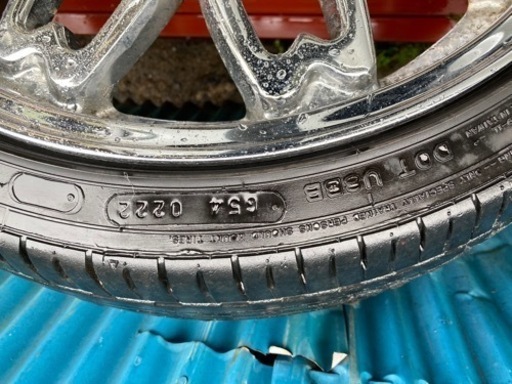 車のパーツ タイヤ、ホイール