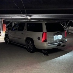 キャデラック　エスカレード　ESV ロング　車検10月にとりましたの画像
