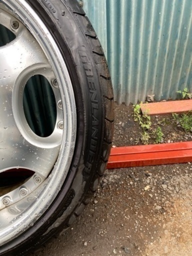 車のパーツ タイヤ、ホイール