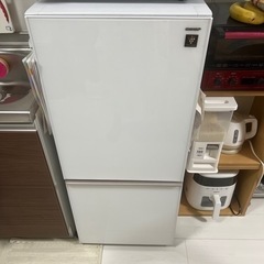SHARP 冷蔵庫の画像