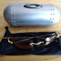 2004年 オークリー Why 8.0 磨かれた金 ゴールド　レンズ　 サングラス　ハードとソフトケースセット　Oakley sunglasses　polished goldの画像