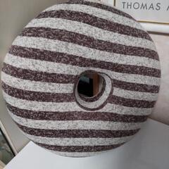 ほぼ新品  低反発クッション 