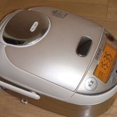 炊飯器★ZOJIRUSHI　NP-ZE10★5.5合炊き★シャン...