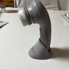 【美品】電動　洗顔ブラシの画像