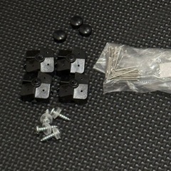 ボード止め具セット（キャップ１つ不足）