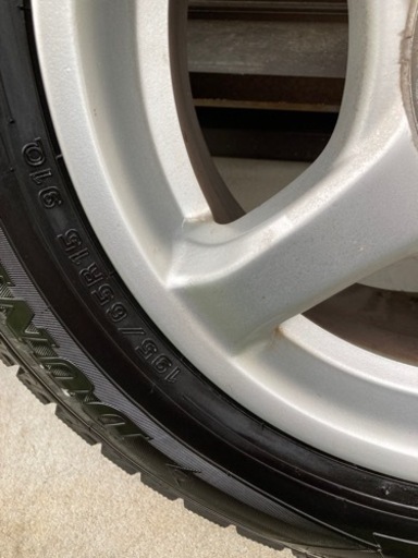 車のパーツ タイヤ、ホイール