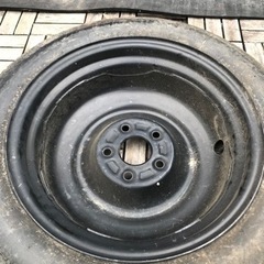 車のパーツ タイヤ、ホイールの画像