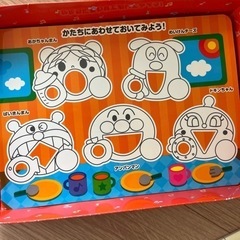 アンパンマン はじめてのひもとおしの画像