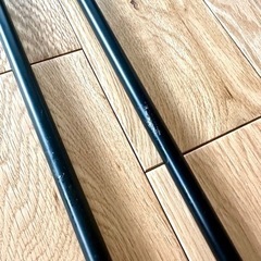 くるんと可愛いロートアイアン風ポール x2本の画像
