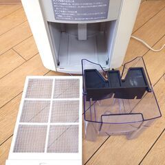 【2500円】東芝除湿冷風機（コンプレッサー式）F-RA60■　除湿　冷風　スポットクーラーの画像