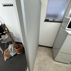 オフィス用家具パーテーションの画像