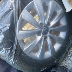 車のパーツ タイヤ、ホイール