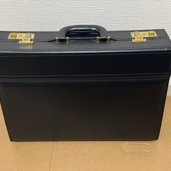 靴/バッグ バッグ アタッシュケースの画像