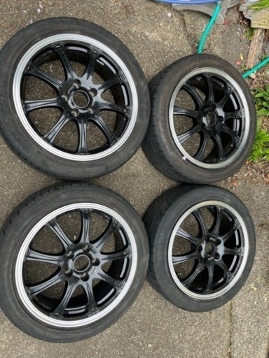 車のパーツ タイヤ、ホイール