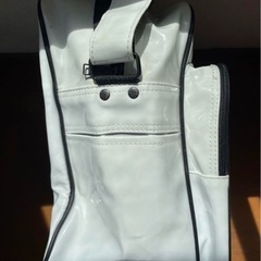【正規品】PUMA エナメルバッグの画像