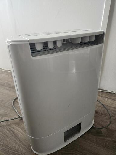 Panasonic　F-YZTX60\n\n　衣類乾燥除湿機
