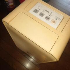 【無料】アイリスオーヤマ除湿機2013年製・廃家電・直接引取・ノ...
