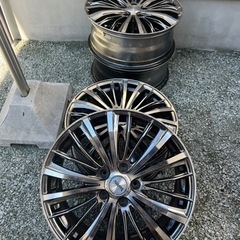 車のパーツ タイヤ、ホイール