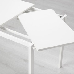 引越しの日が近づくにつれて値引きしていきます　IKEA 机　ダイニングテーブル　伸縮式　伸長式　家具 ミラー/鏡の画像