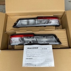 ハイゼットカーゴ　純正テールレンズ　後期用