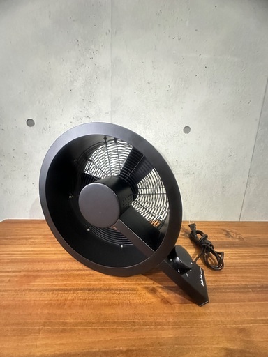 Q fan Stadler form 黒　デザインが美しい扇風機