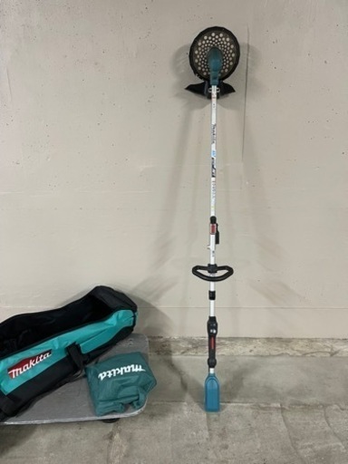 マキタ充電式草刈機「MUR191LD」 18V分割式刈払機