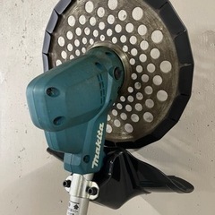 マキタ充電式草刈機「MUR191LD」 18V分割式刈払機