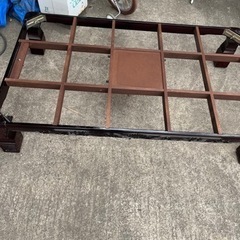 最近見ない大きい座卓
