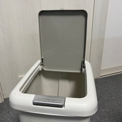⭐️ニトリ　2wayペダルペール⭐️ゴミ箱　　の画像