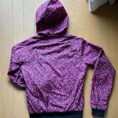 ナイキ　ウィンドブレーカー　レディース　美品　ランニング　ゴルフの画像